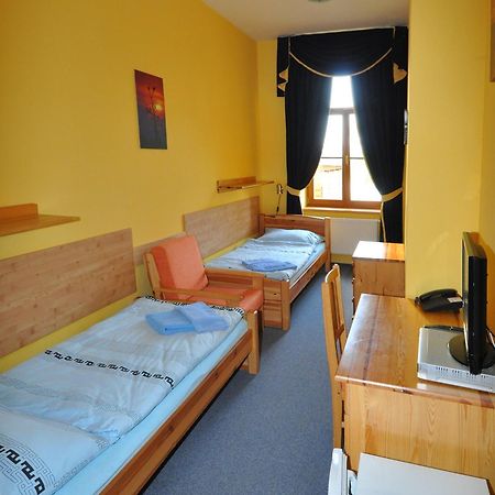 Hotel U Radnice Louny Δωμάτιο φωτογραφία