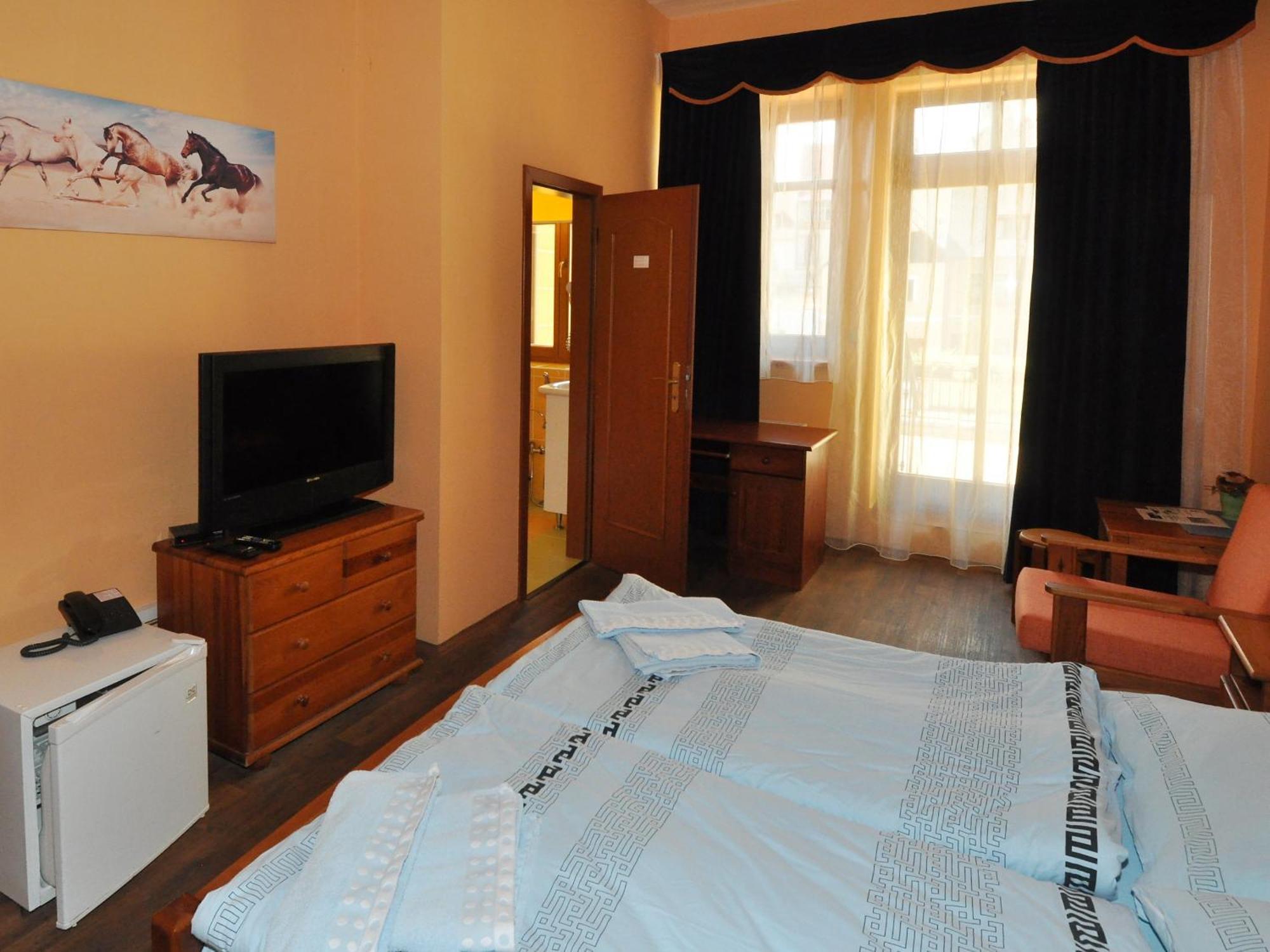 Hotel U Radnice Louny Δωμάτιο φωτογραφία