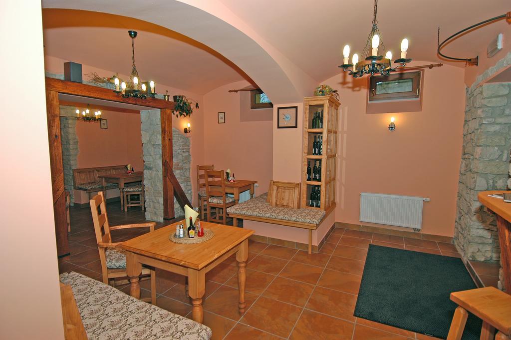 Hotel U Radnice Louny Εξωτερικό φωτογραφία